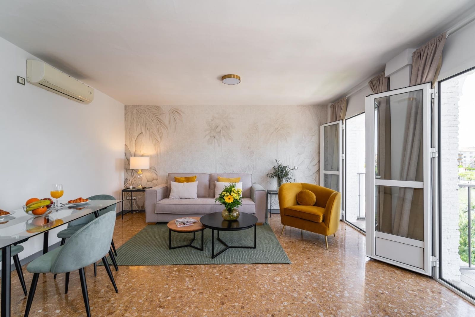 Appartement de 1 chambre à louer à Seville ville - 1 300 € (Ref: 9898908)