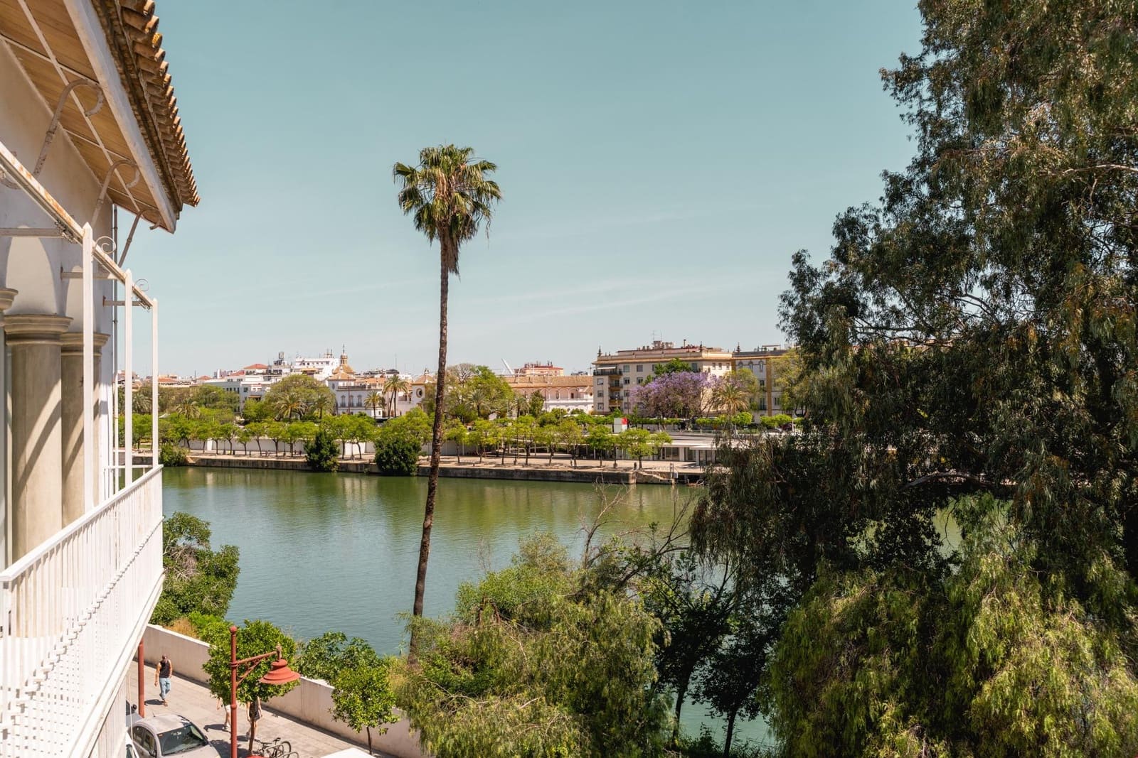 Appartement de 1 chambre à louer à Seville ville - 1 300 € (Ref: 9898908)