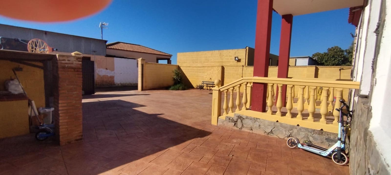 3 quarto Moradia para venda em Carmona com piscina - 170 000 € (Ref: 9911159)