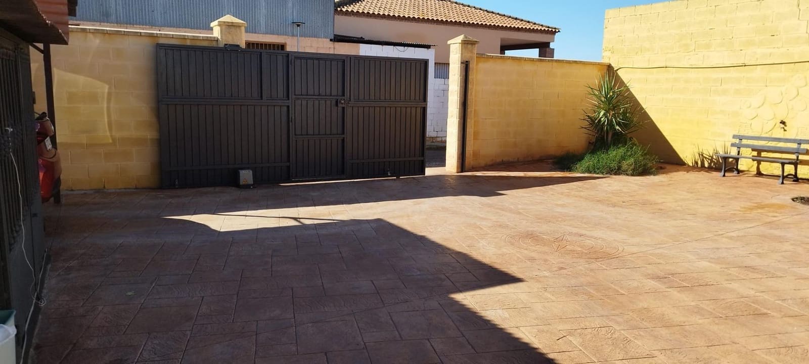 3 quarto Moradia para venda em Carmona com piscina - 170 000 € (Ref: 9911159)