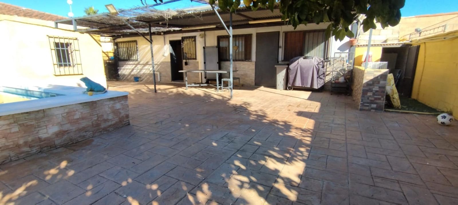 3 quarto Moradia para venda em Carmona com piscina - 170 000 € (Ref: 9911159)