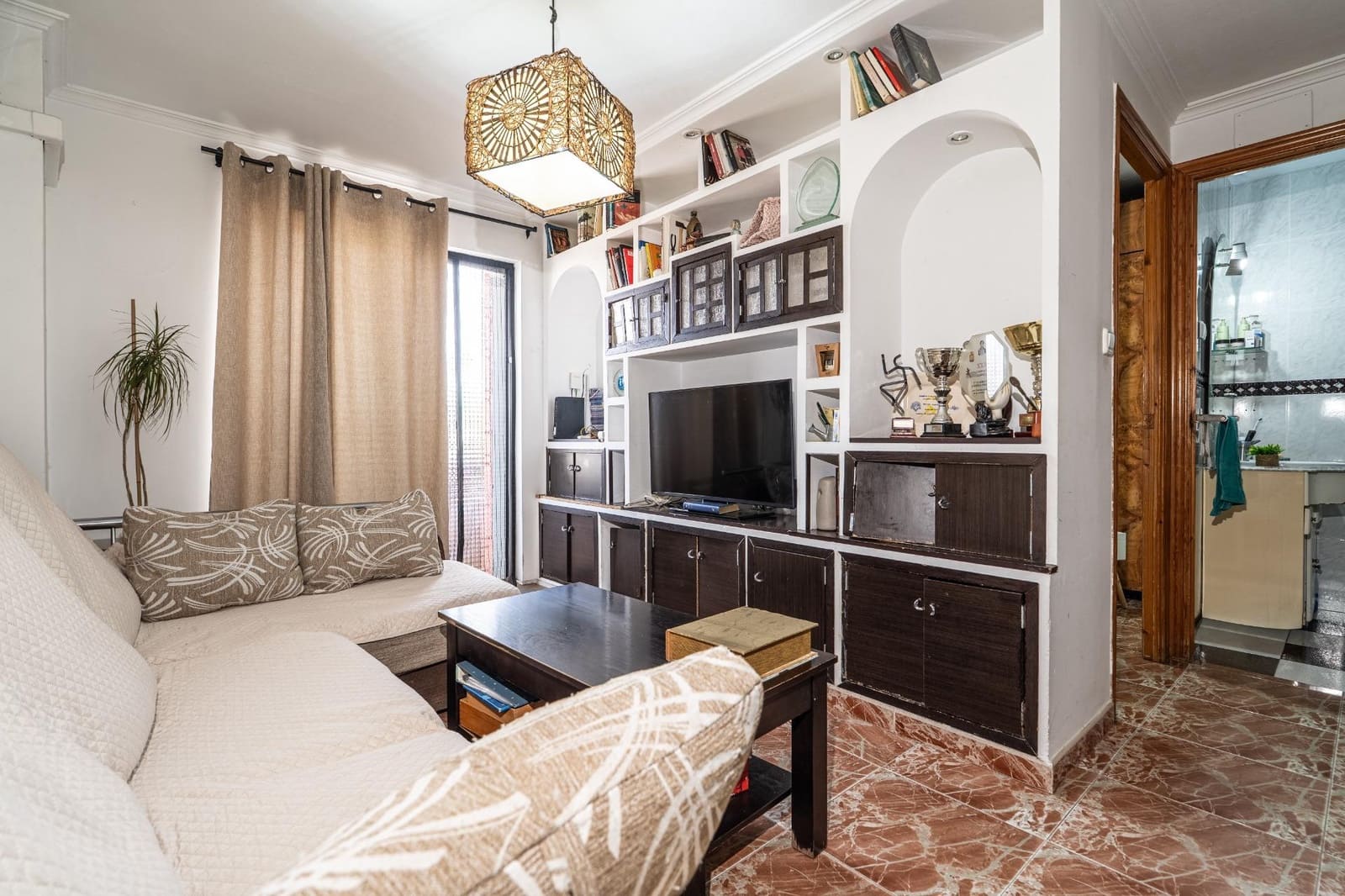 3 bedroom Flat for sale in San Juan de Aznalfarache - € 120,000 (Ref: 9922397)