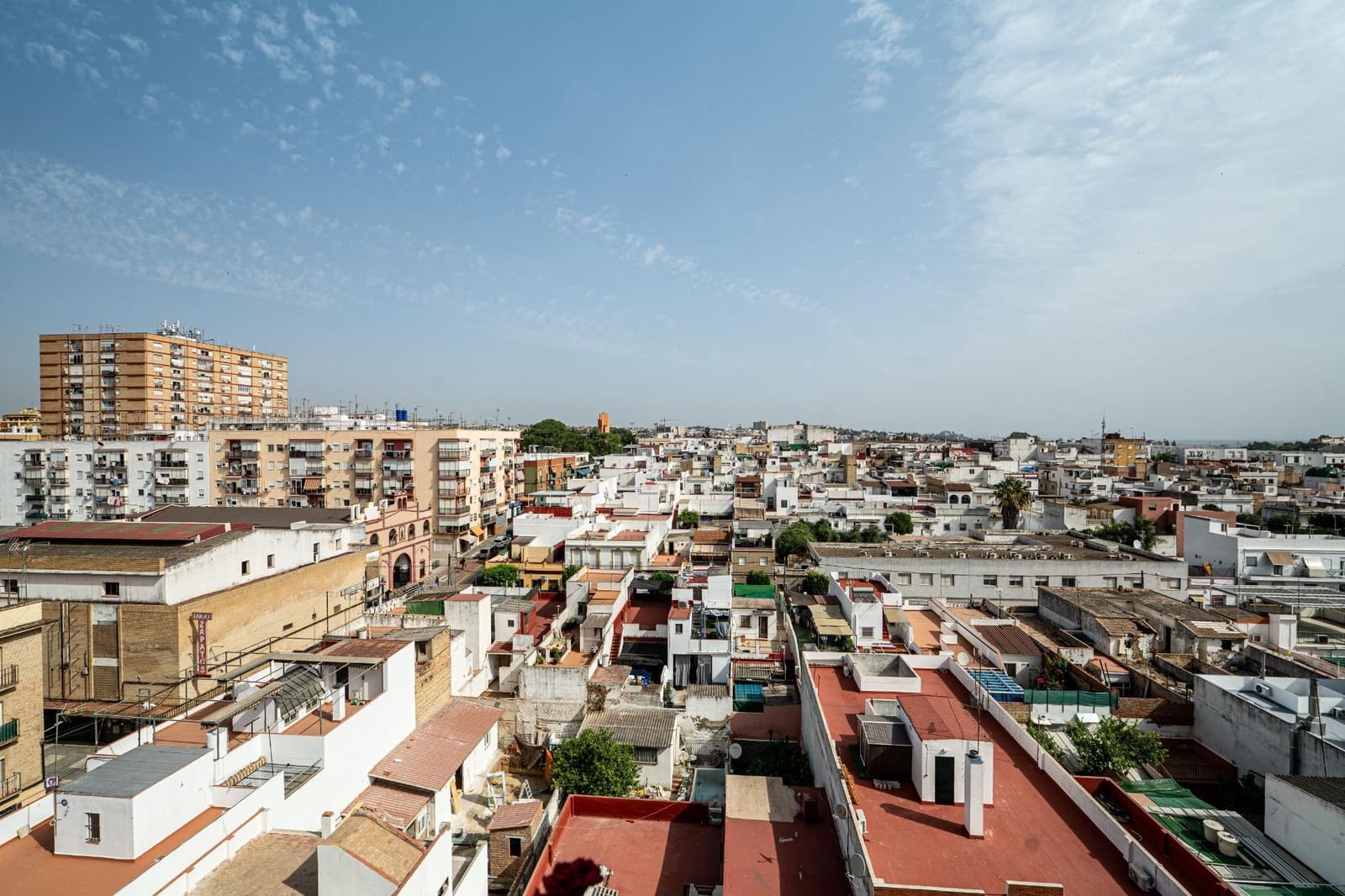 3 bedroom Flat for sale in San Juan de Aznalfarache - € 120,000 (Ref: 9922397)