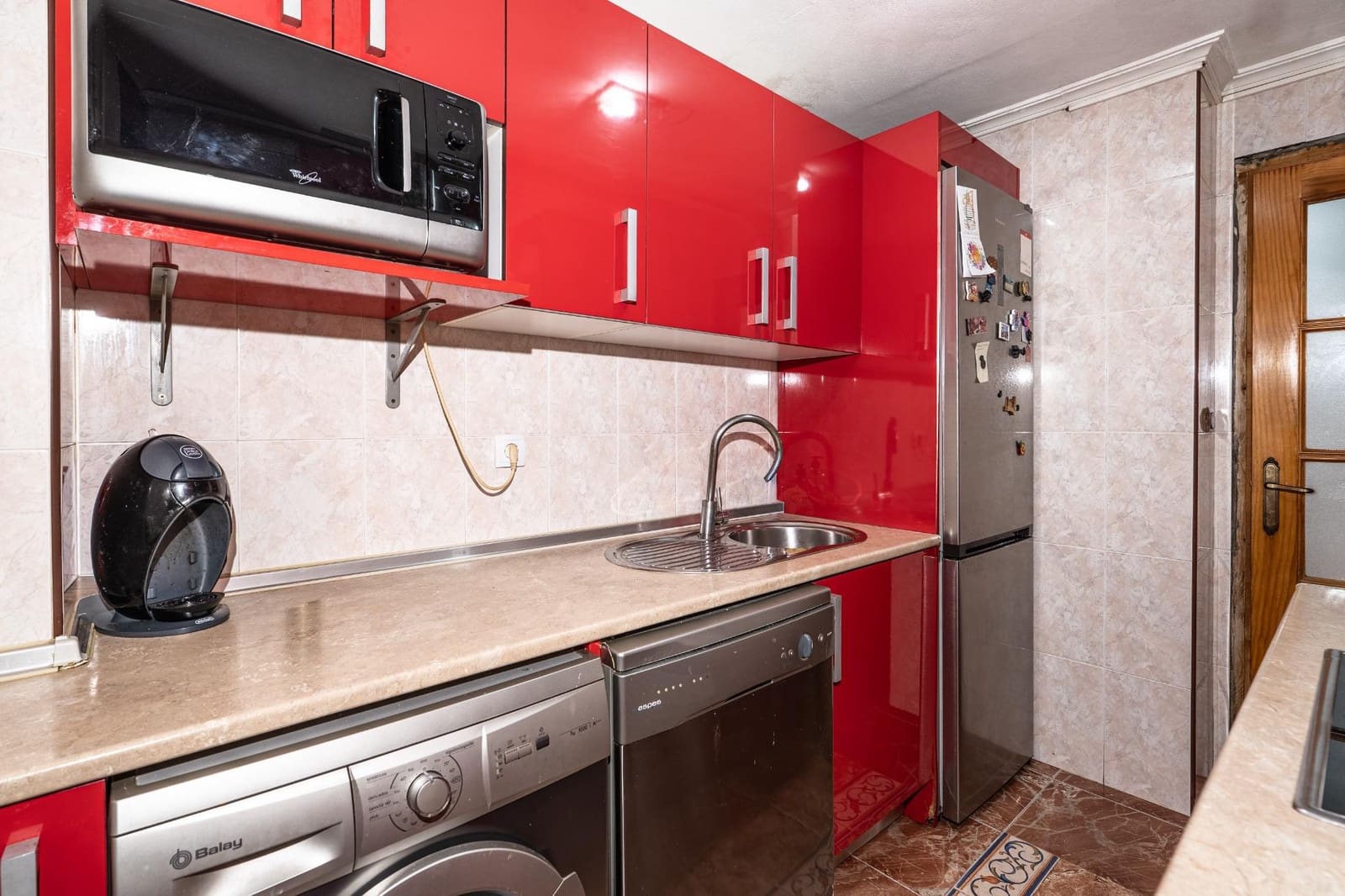 3 bedroom Flat for sale in San Juan de Aznalfarache - € 120,000 (Ref: 9922397)