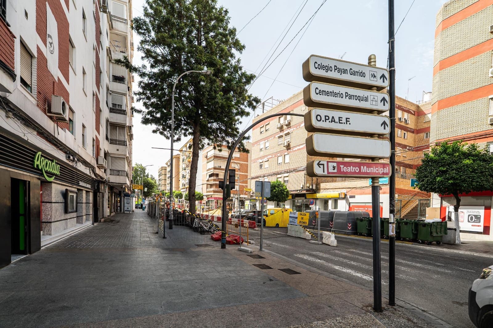 3 bedroom Flat for sale in San Juan de Aznalfarache - € 120,000 (Ref: 9922397)