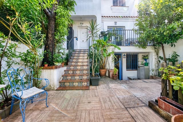5 sovrum Radhus till salu i Mairena del Aljarafe med pool - 305 000 € (Ref: 9922398)