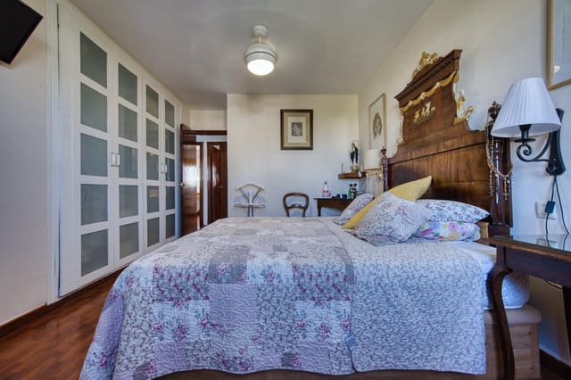 5 Zimmer Reihenhaus zu verkaufen in Mairena del Aljarafe mit Pool - 305.000 € (Ref: 9922398)