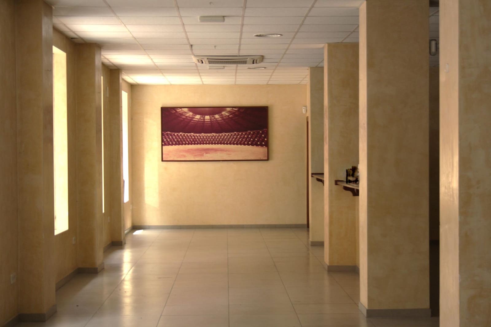 Commercial for rent in Seville city - € 3,000 (Ref: 9927517)