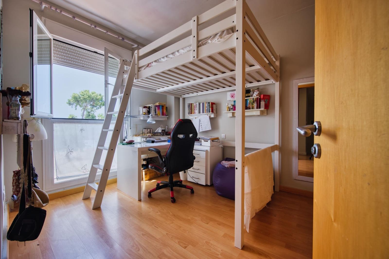 4 quarto Moradia Geminada para venda em Espartinas com piscina garagem - 360 000 € (Ref: 9940064)