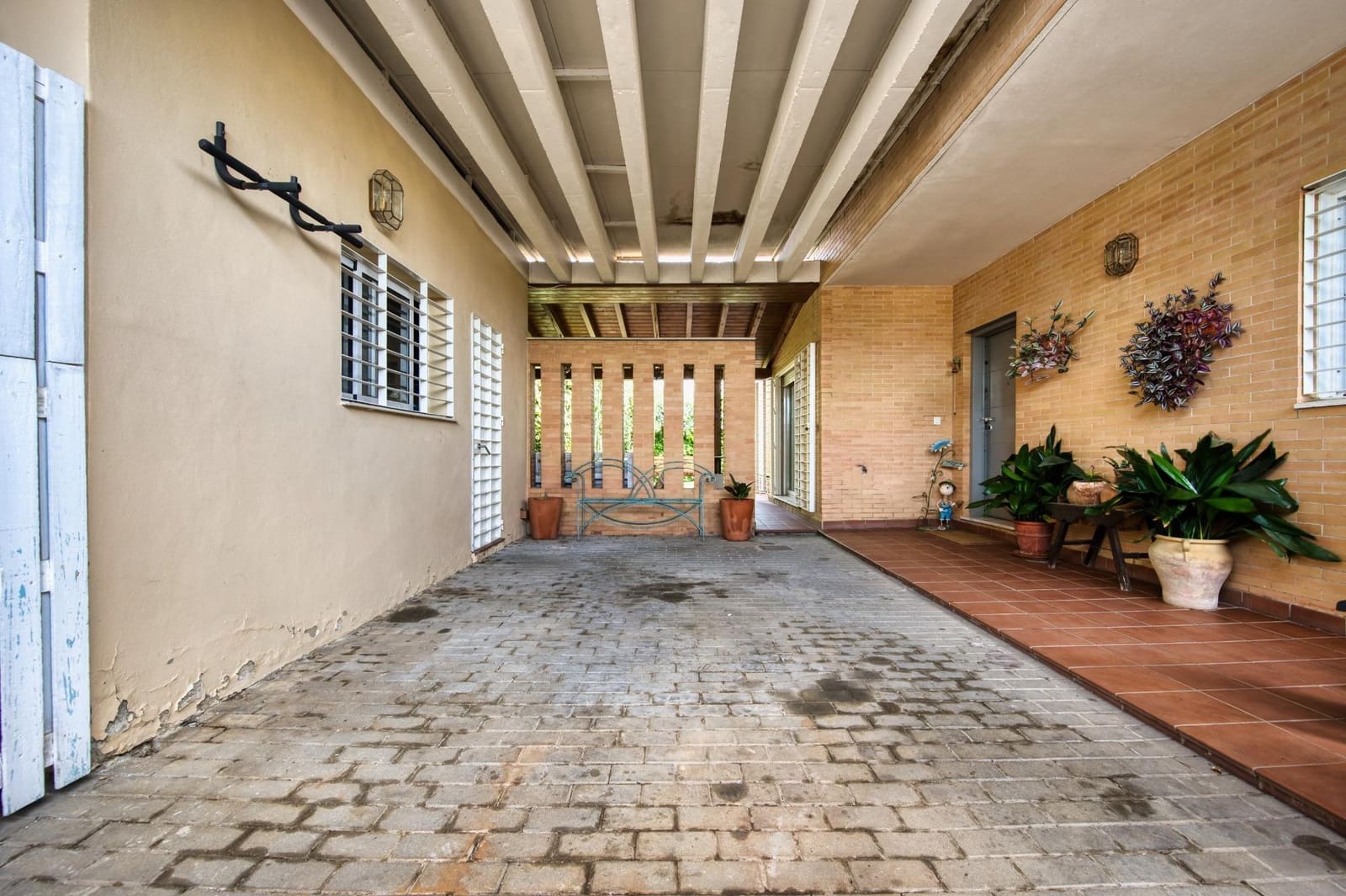 4 quarto Moradia Geminada para venda em Espartinas com piscina garagem - 360 000 € (Ref: 9940064)