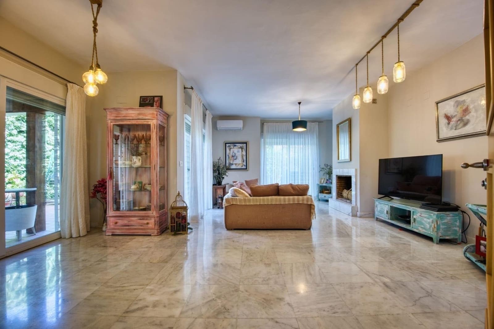 4 bedroom Semi-detached Villa for sale in Espartinas with pool garage - € 360,000 (Ref: 9940064)