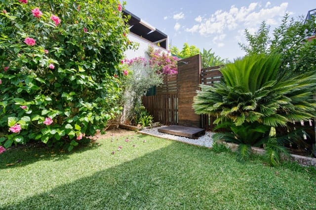 4 chambre Villa/Maison Semi-Mitoyenne à vendre à Espartinas avec piscine garage - 360 000 € (Ref: 9940064)