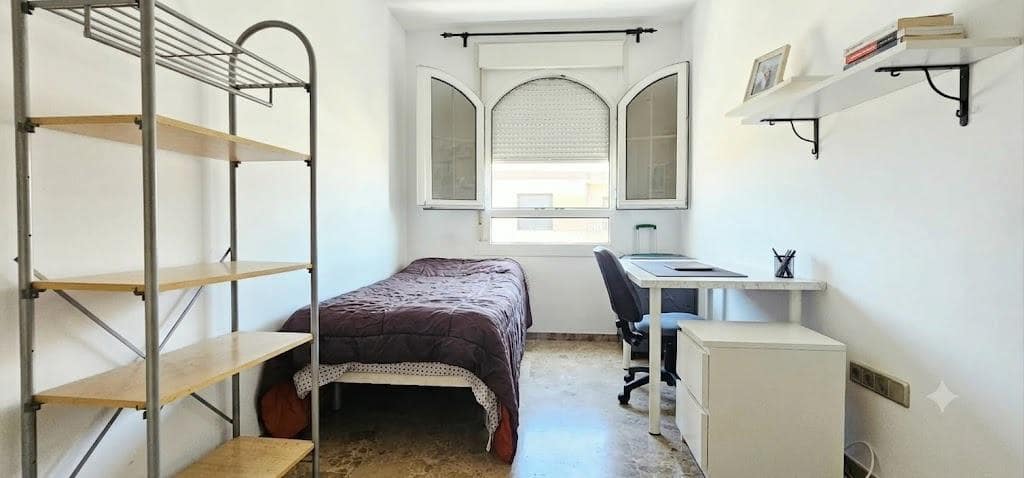 4 camera da letto Appartamento in vendita in Cordova citta con garage - 345.000 € (Rif: 9942613)