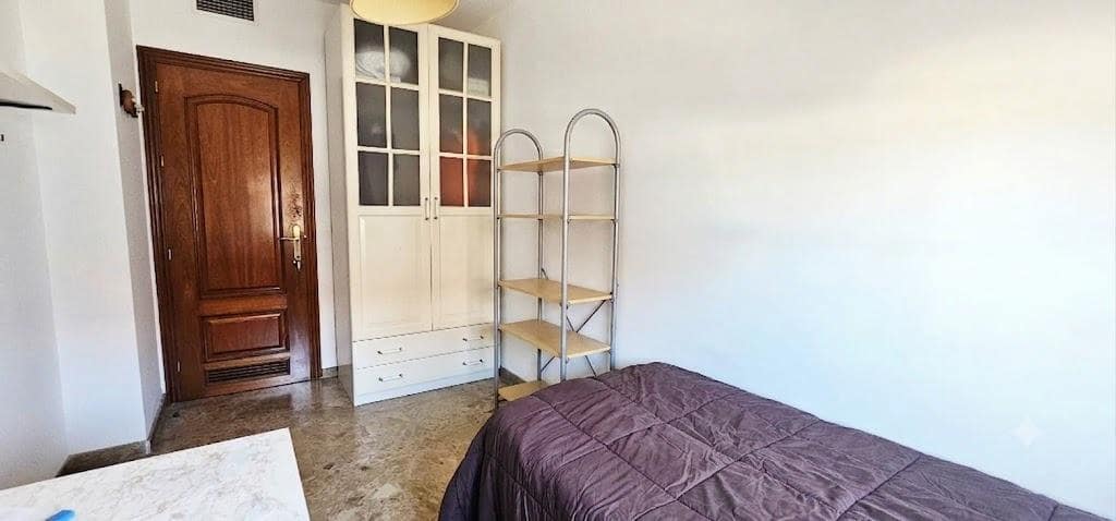 4 camera da letto Appartamento in vendita in Cordova citta con garage - 345.000 € (Rif: 9942613)