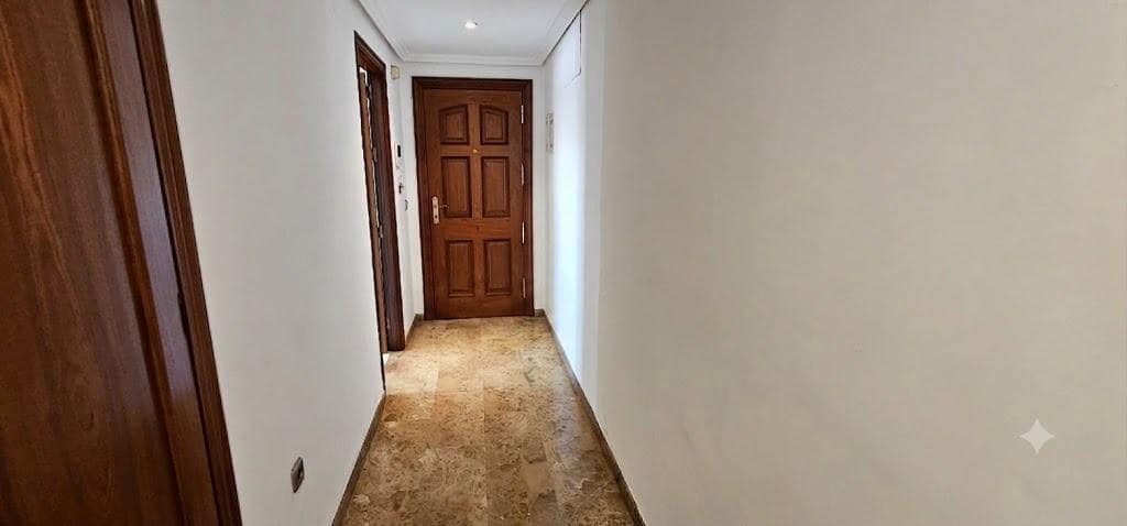 4 camera da letto Appartamento in vendita in Cordova citta con garage - 345.000 € (Rif: 9942613)