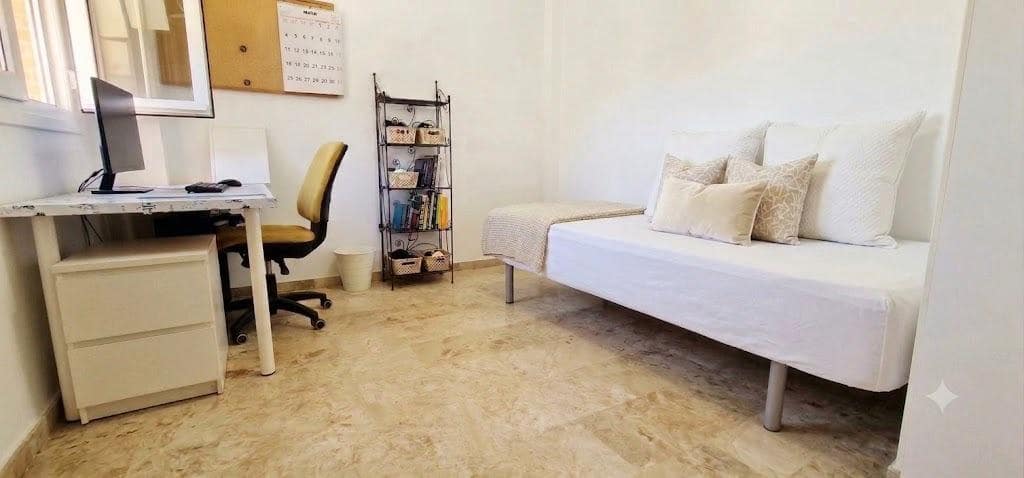 4 camera da letto Appartamento in vendita in Cordova citta con garage - 345.000 € (Rif: 9942613)