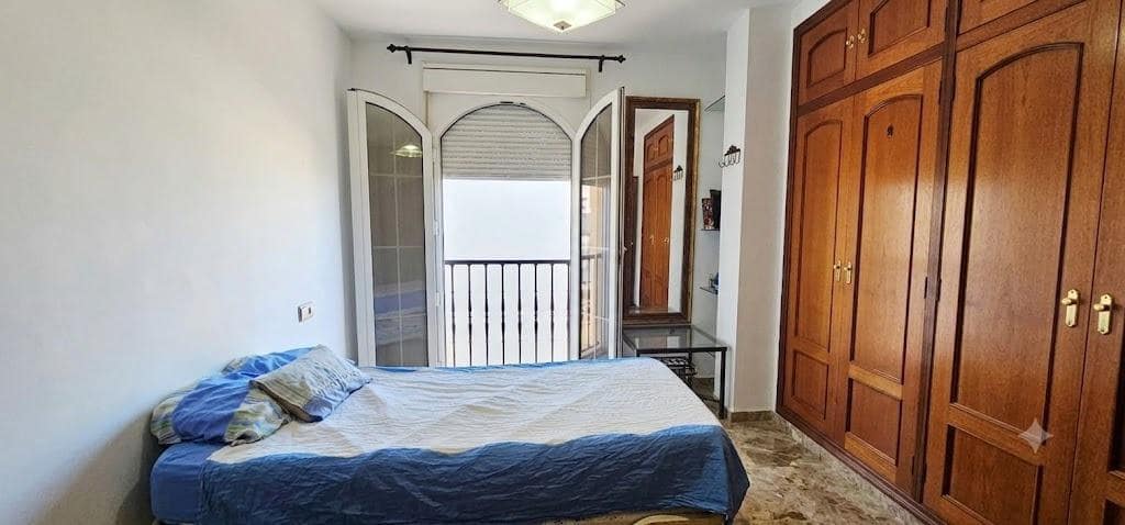 4 camera da letto Appartamento in vendita in Cordova citta con garage - 345.000 € (Rif: 9942613)