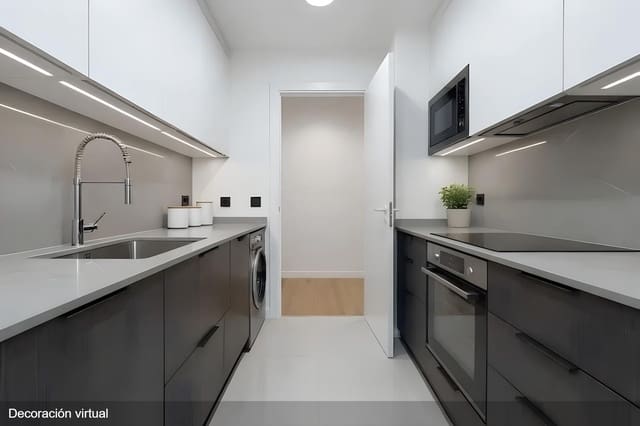 2 soverom Leilighet til salgs i Sevilla by med garasje - € 320 000 (Ref: 9952719)