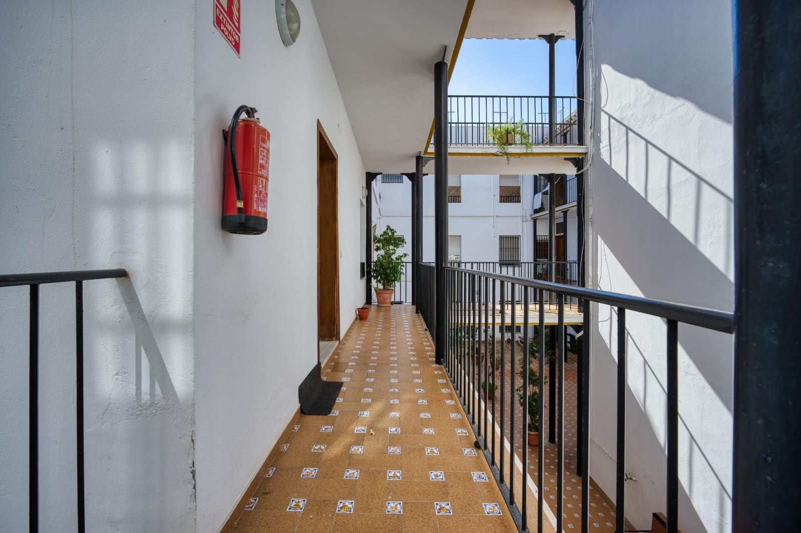 2 bedroom Flat for sale in Seville city with garage - € 320,000 (Ref: 9952719)
