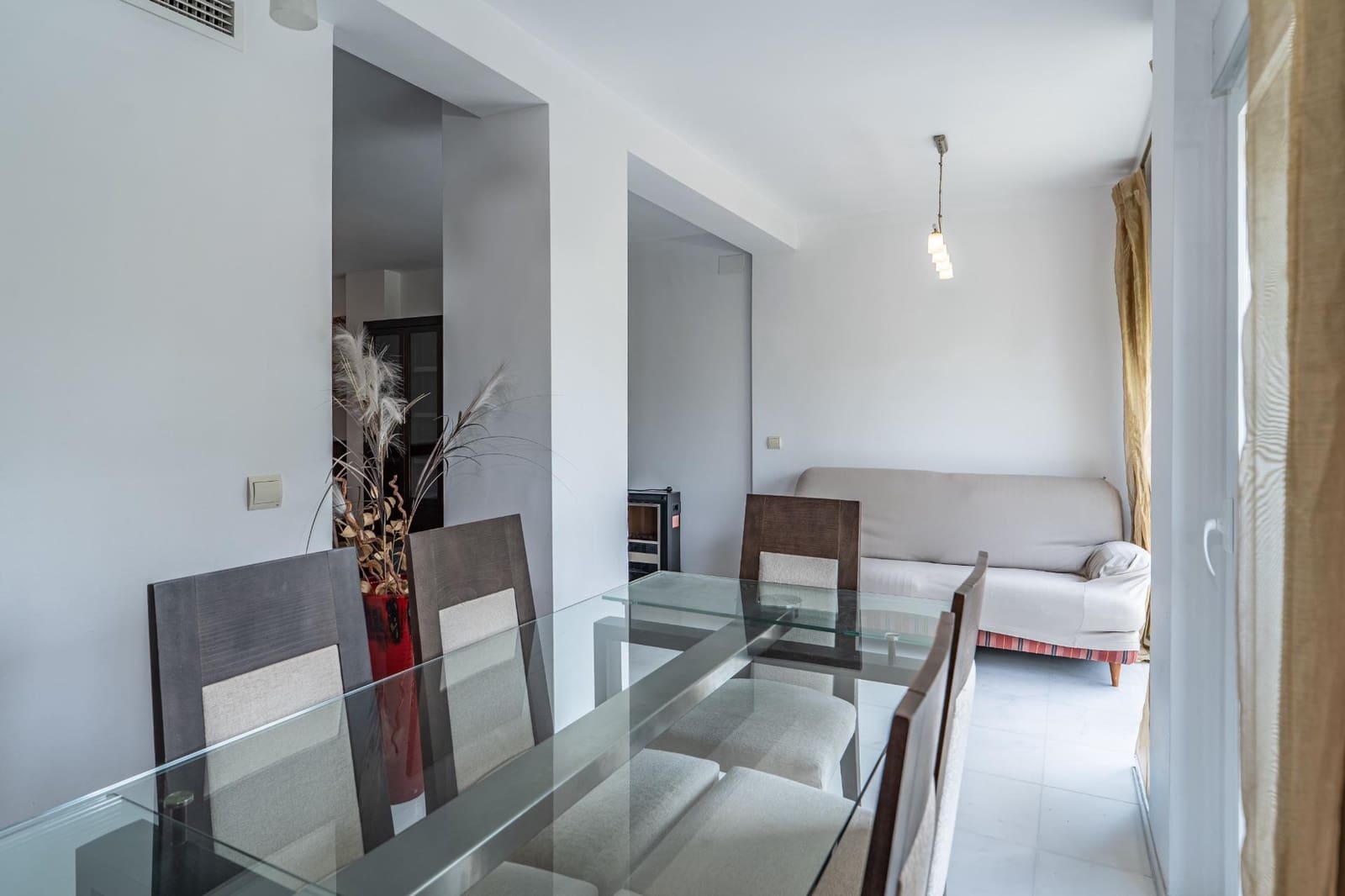 2 bedroom Flat for rent in Seville city with garage - € 1,500 (Ref: 9977418)