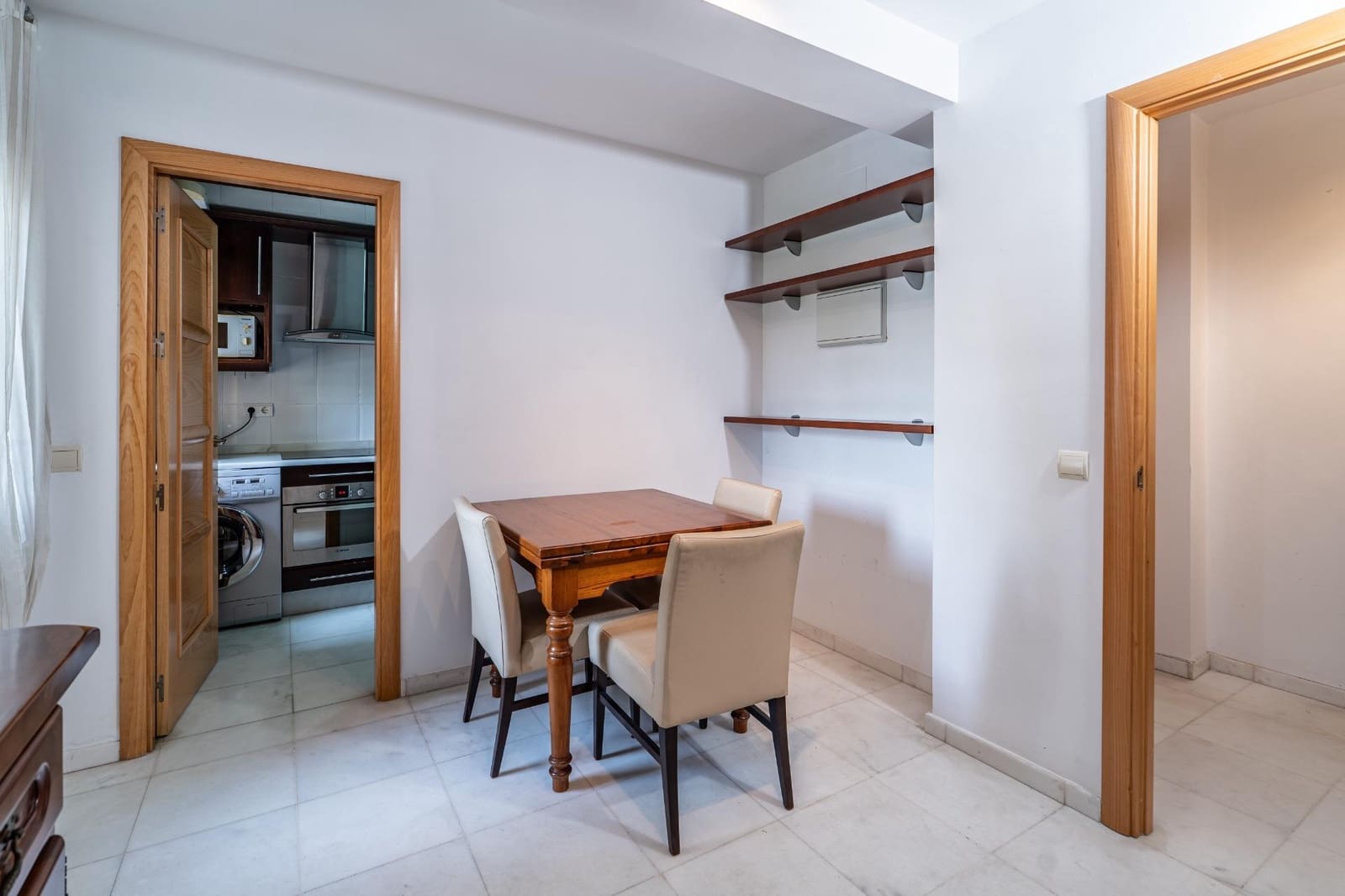 2 bedroom Flat for rent in Seville city with garage - € 1,500 (Ref: 9977418)