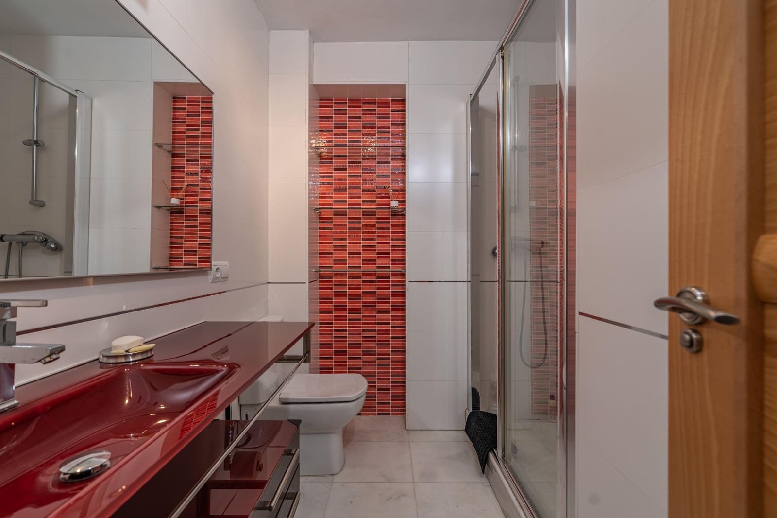 2 bedroom Flat for rent in Seville city with garage - € 1,500 (Ref: 9977418)