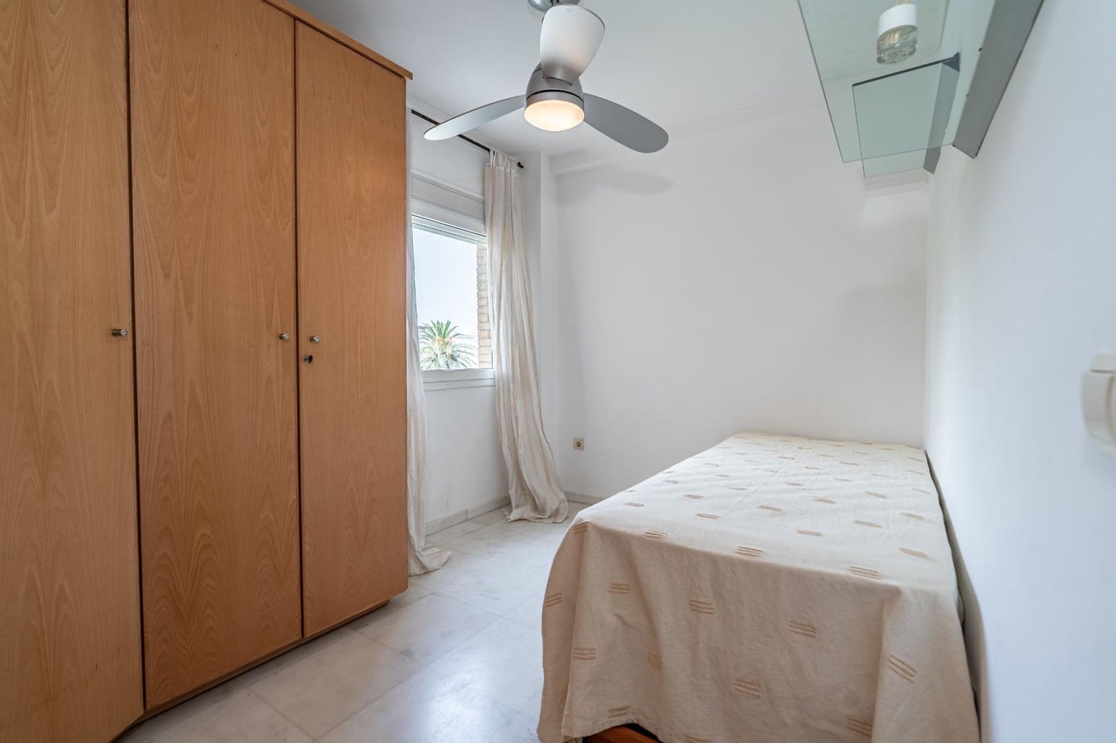 2 bedroom Flat for rent in Seville city with garage - € 1,500 (Ref: 9977418)