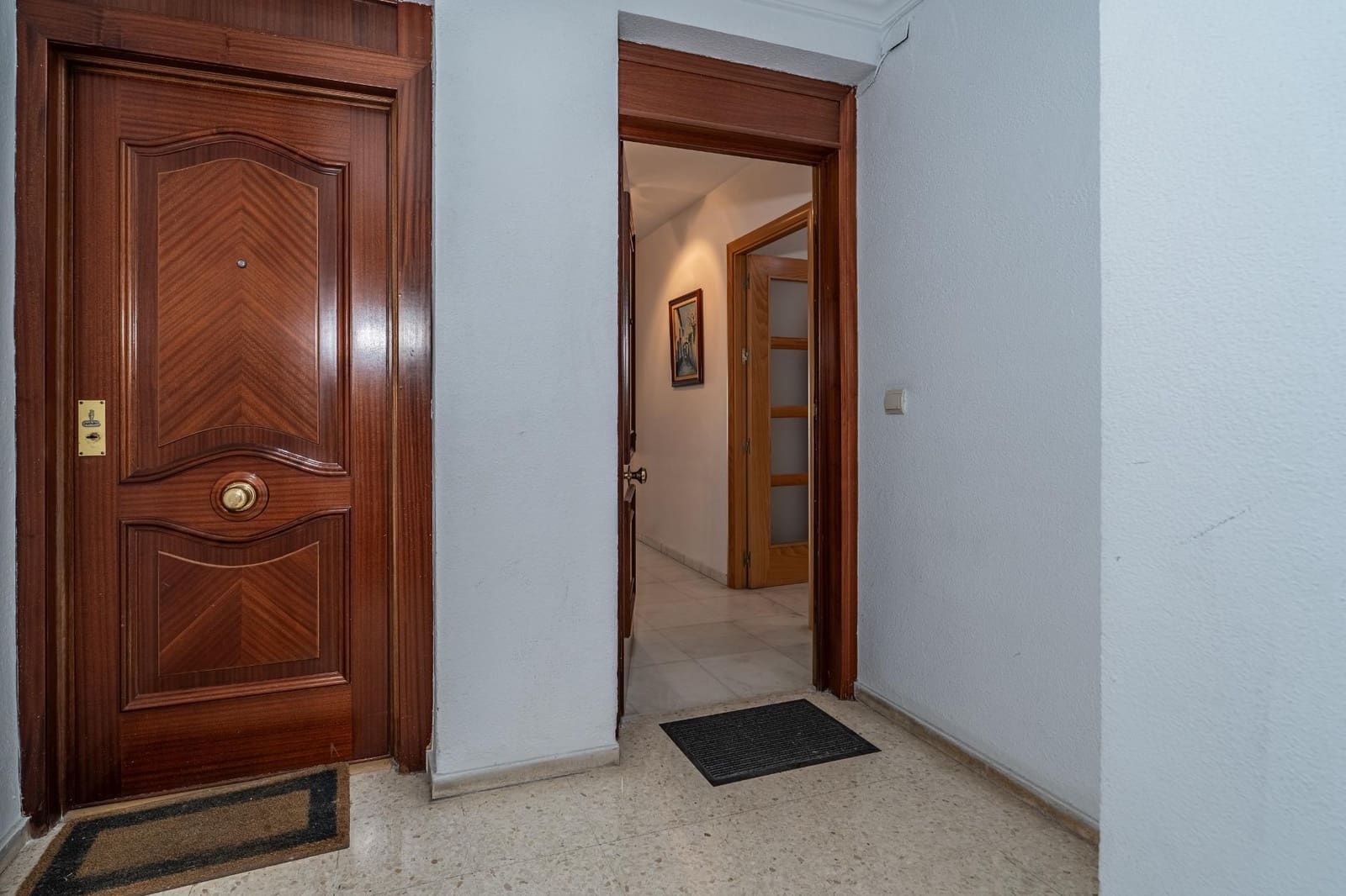 2 bedroom Flat for rent in Seville city with garage - € 1,500 (Ref: 9977418)