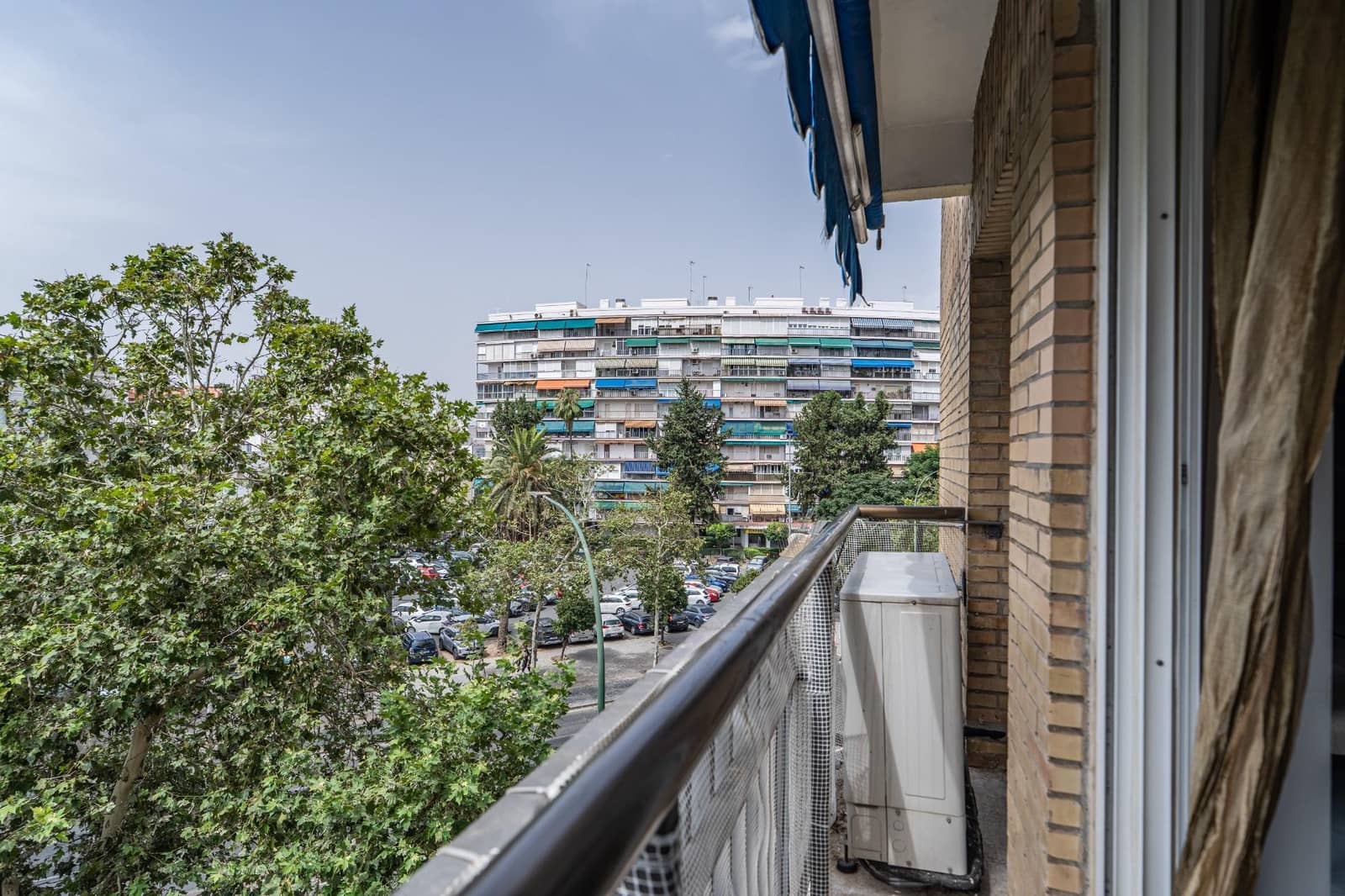 2 bedroom Flat for rent in Seville city with garage - € 1,500 (Ref: 9977418)