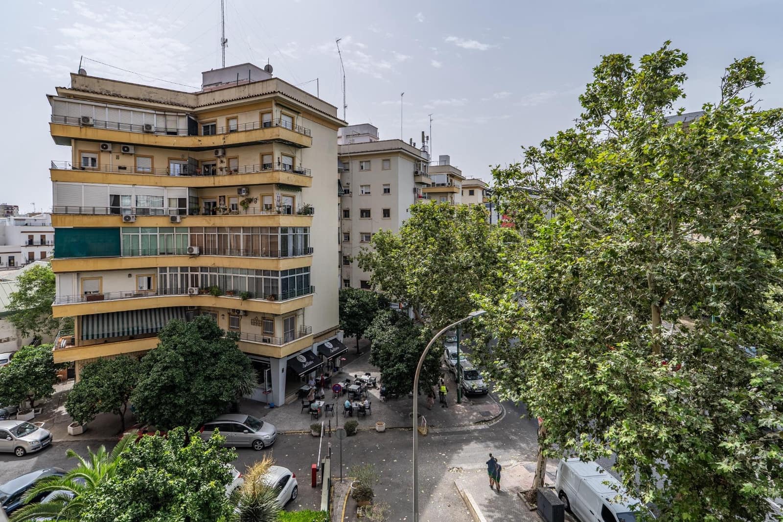 2 bedroom Flat for rent in Seville city with garage - € 1,500 (Ref: 9977418)