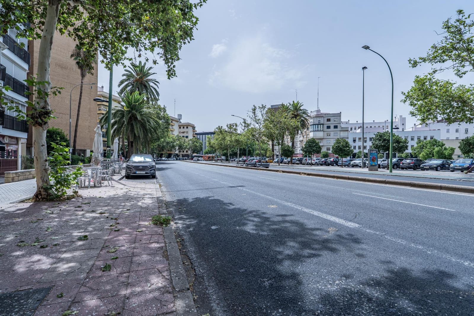 2 bedroom Flat for rent in Seville city with garage - € 1,500 (Ref: 9977418)