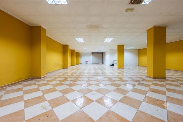 Local Commercial à vendre à Pilas avec garage - 170 000 € (Ref: 9985067)