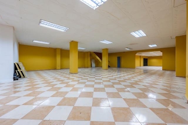 Local Commercial à vendre à Pilas avec garage - 170 000 € (Ref: 9985067)