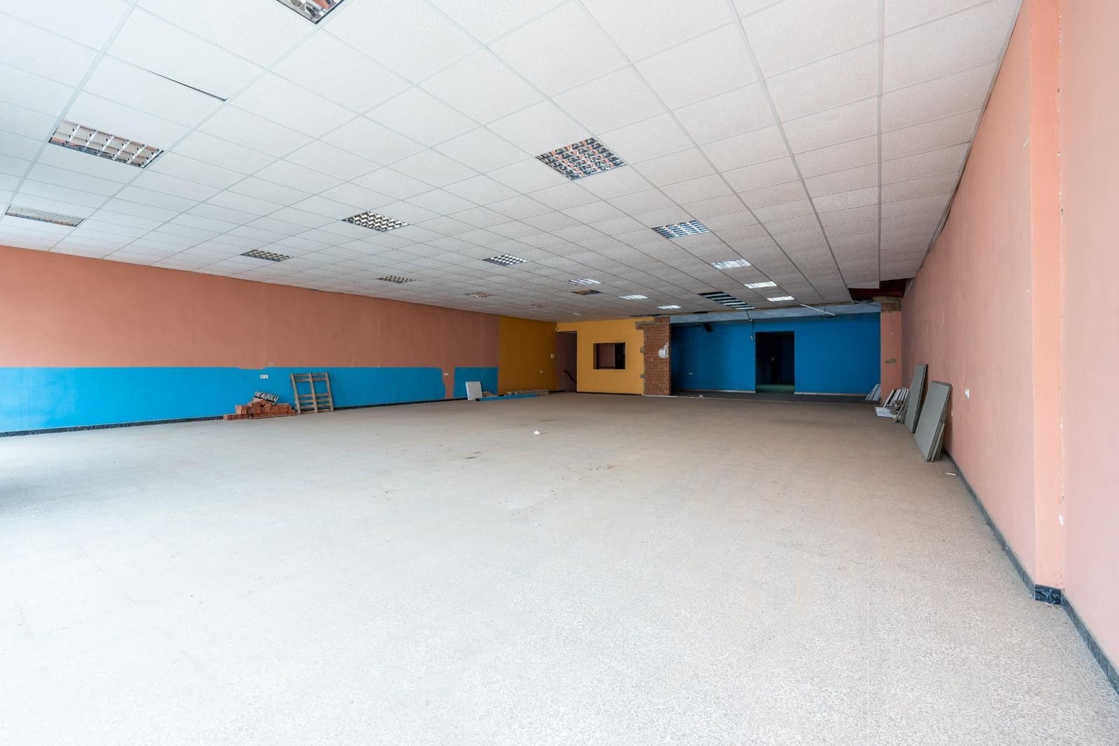 Erhverv til salg i Pilas med garage - € 170.000 (Ref: 9985067)