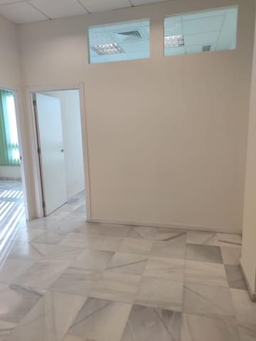 3 quarto Escritório para arrendar em Sevilha cidade - 490 € (Ref: 9986952)