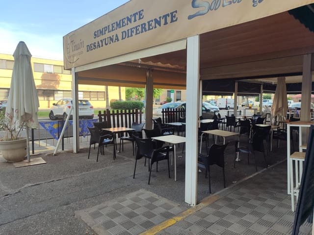 3 quarto Escritório para arrendar em Sevilha cidade - 490 € (Ref: 9986952)