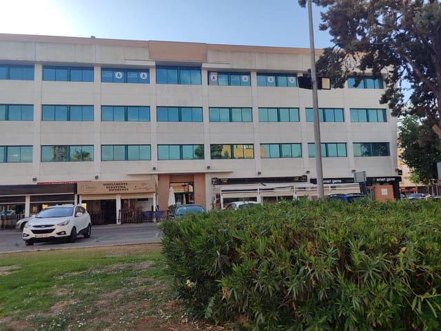 2 quarto Escritório para arrendar em Sevilha cidade - 425 € (Ref: 9986953)