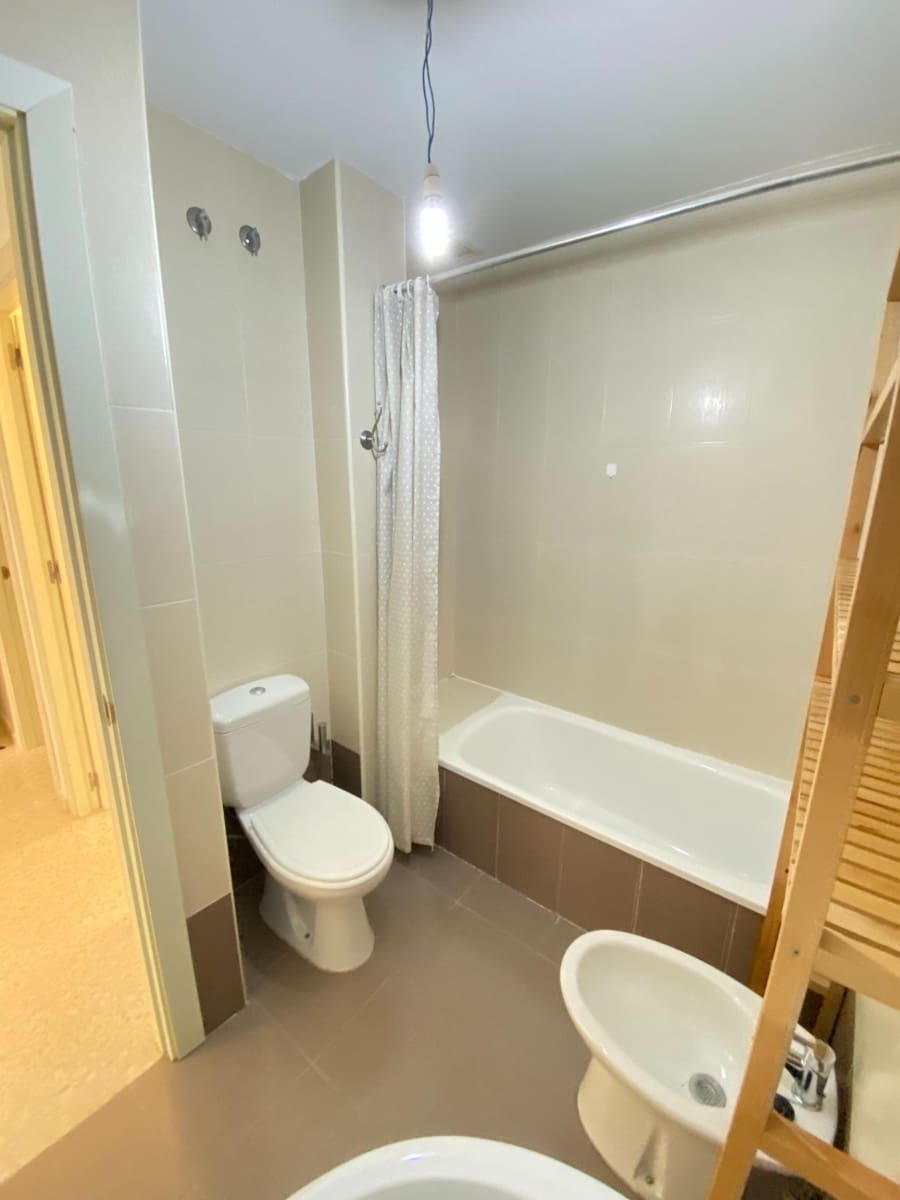 Appartement de 3 chambres à louer à Seville ville avec garage - 900 € (Ref: 9995813)