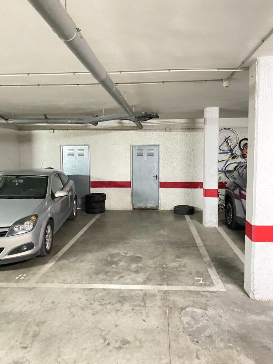 Appartement de 3 chambres à louer à Seville ville avec garage - 900 € (Ref: 9995813)