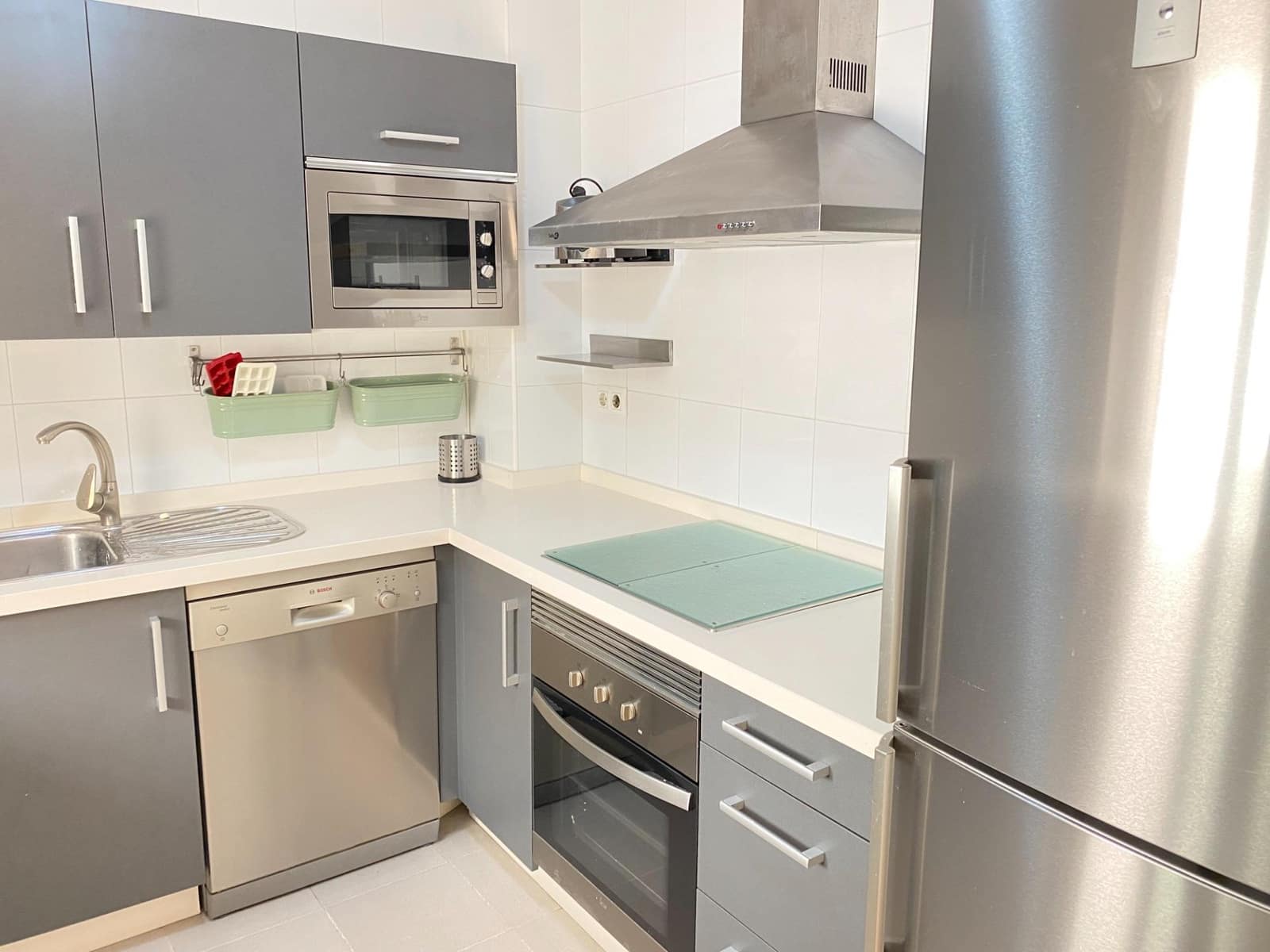 Appartement de 3 chambres à louer à Seville ville avec garage - 900 € (Ref: 9995813)