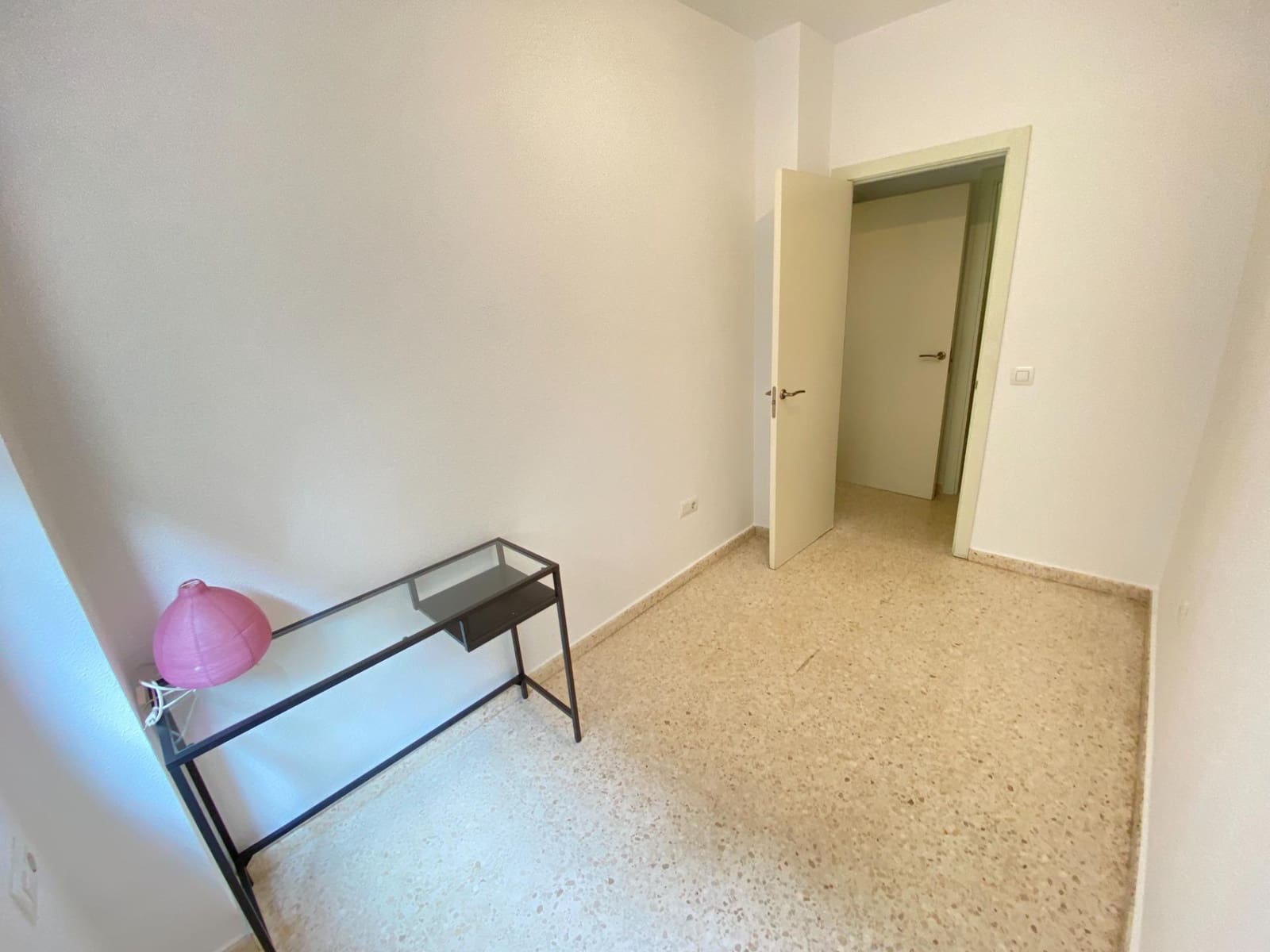 Appartement de 3 chambres à louer à Seville ville avec garage - 900 € (Ref: 9995813)