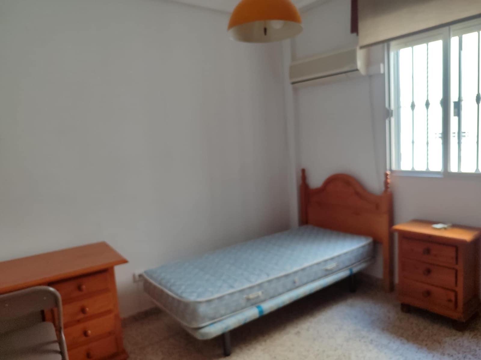 3 Zimmer Wohnung zu vermieten in Sevilla Stadt - 1.100 € (Ref: 9999674)