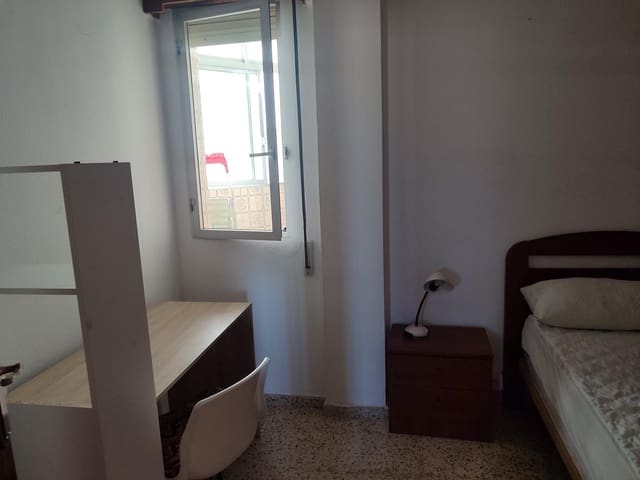 3 Zimmer Wohnung zu vermieten in Nervión, Sevilla Stadt - 1.100 € (Ref: 9999674)
