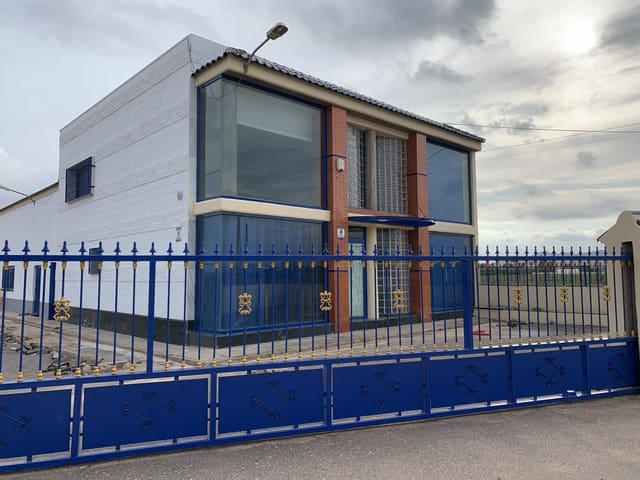 3 bedroom Commercial for sale in Lobosillo, Murcia city with garage - € 380,000 (Ref: 9579026)