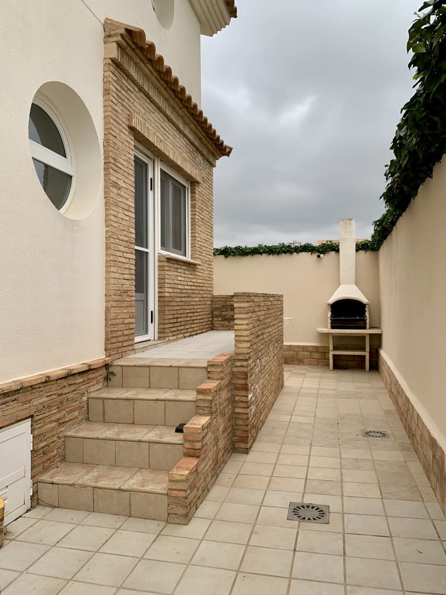 2 chambre Villa/Maison à vendre à Los Alcazares avec piscine garage - 299 000 € (Ref: 9645767)