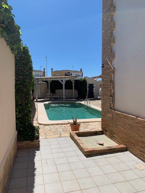 2 bedroom Villa for sale in Los Alcazares with pool garage - € 289,000 (Ref: 9645767)