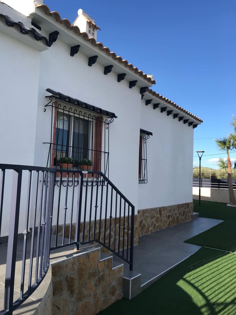 3 soverom Villa til salgs i Gea y Truyols med svømmebasseng garasje - € 319 000 (Ref: 9691419)