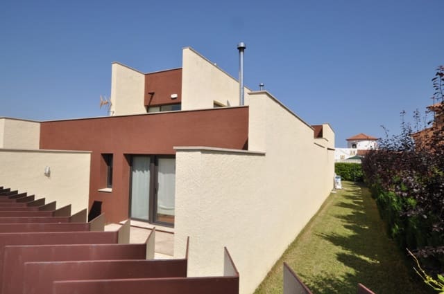 4 soveværelse Byhus til salg i Miami Playa / Miami Platja med swimmingpool garage - € 690.000 (Ref: 10104351)