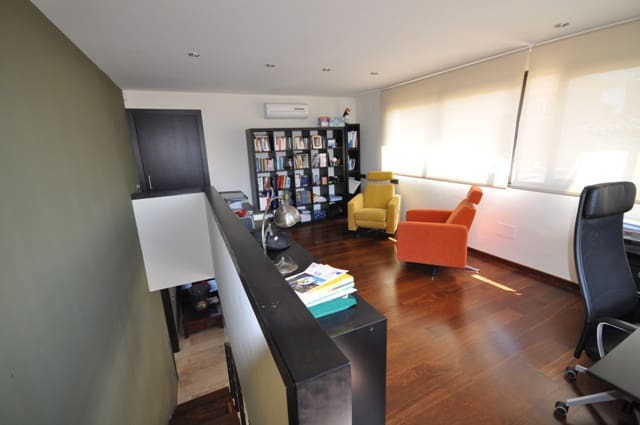 4 soveværelse Byhus til salg i Miami Playa / Miami Platja med swimmingpool garage - € 690.000 (Ref: 10104351)