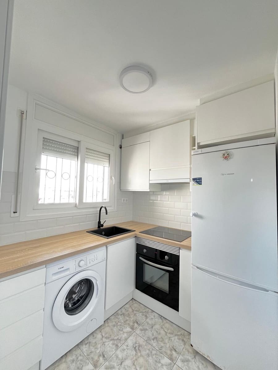 2 soverom Leilighet til salgs i Salou - € 180 000 (Ref: 9946700)